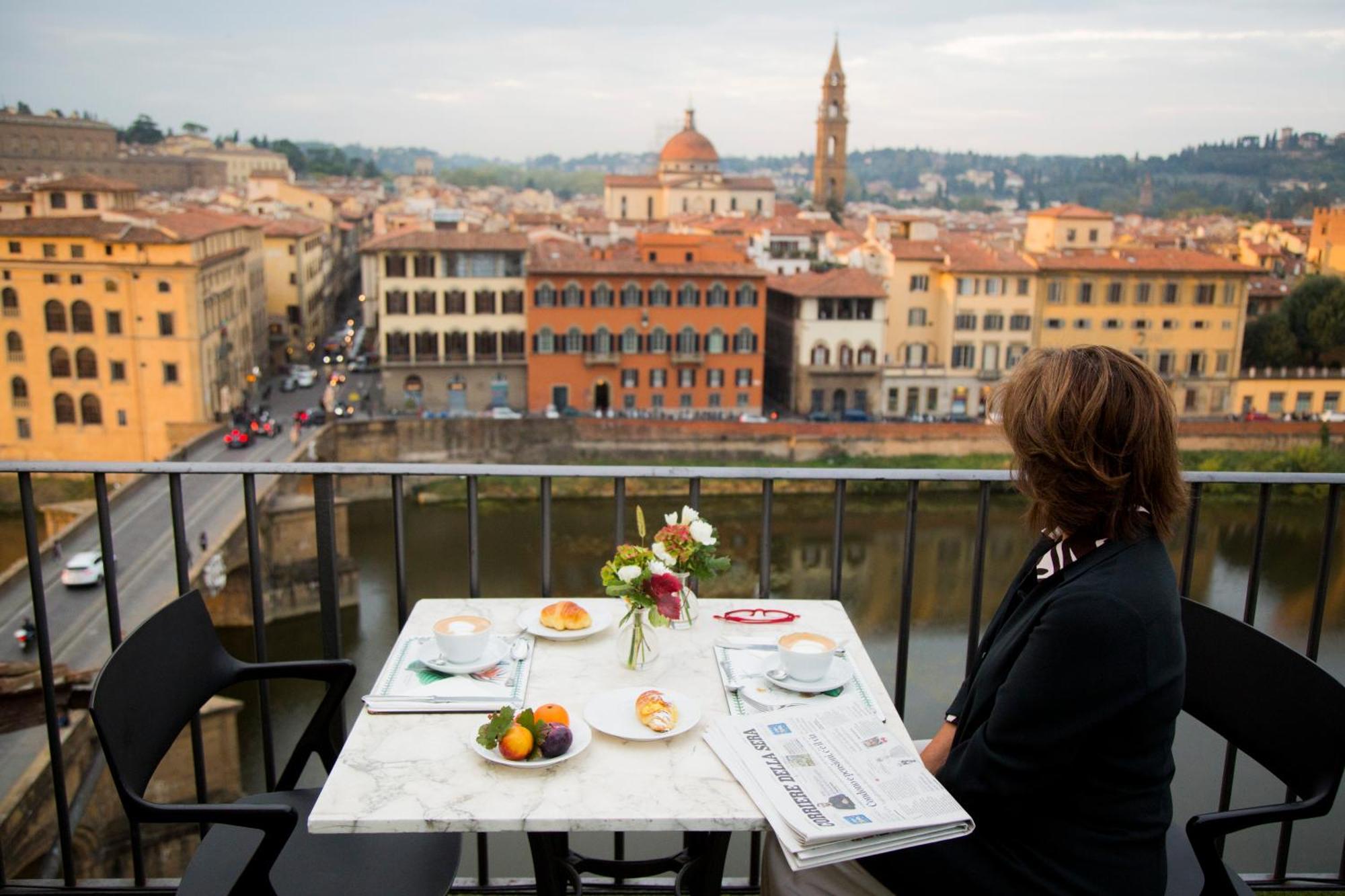 Antica Torre Tornabuoni Bed & Breakfast ฟลอเรนซ์ ภายนอก รูปภาพ