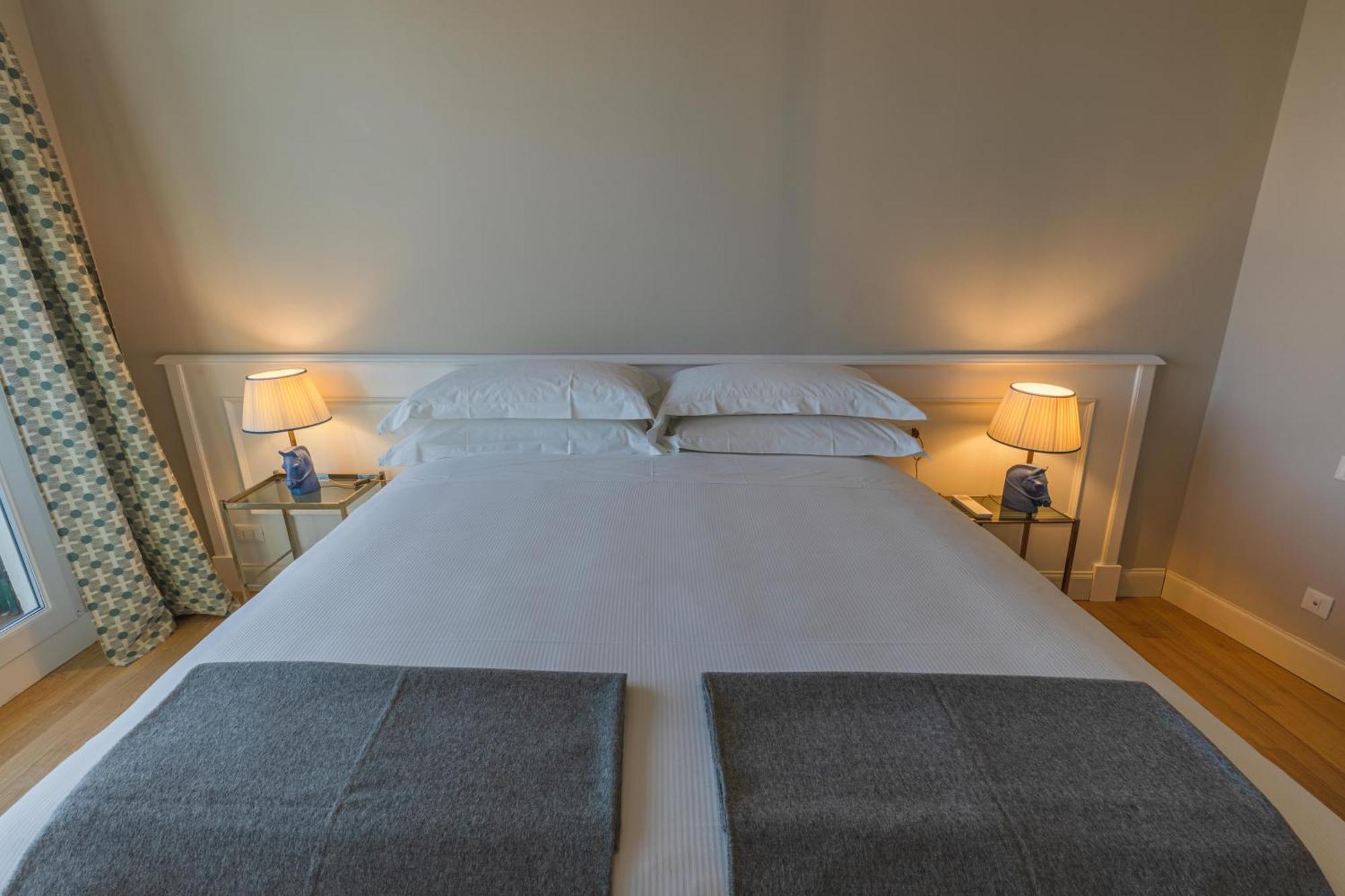 Antica Torre Tornabuoni Bed & Breakfast ฟลอเรนซ์ ภายนอก รูปภาพ