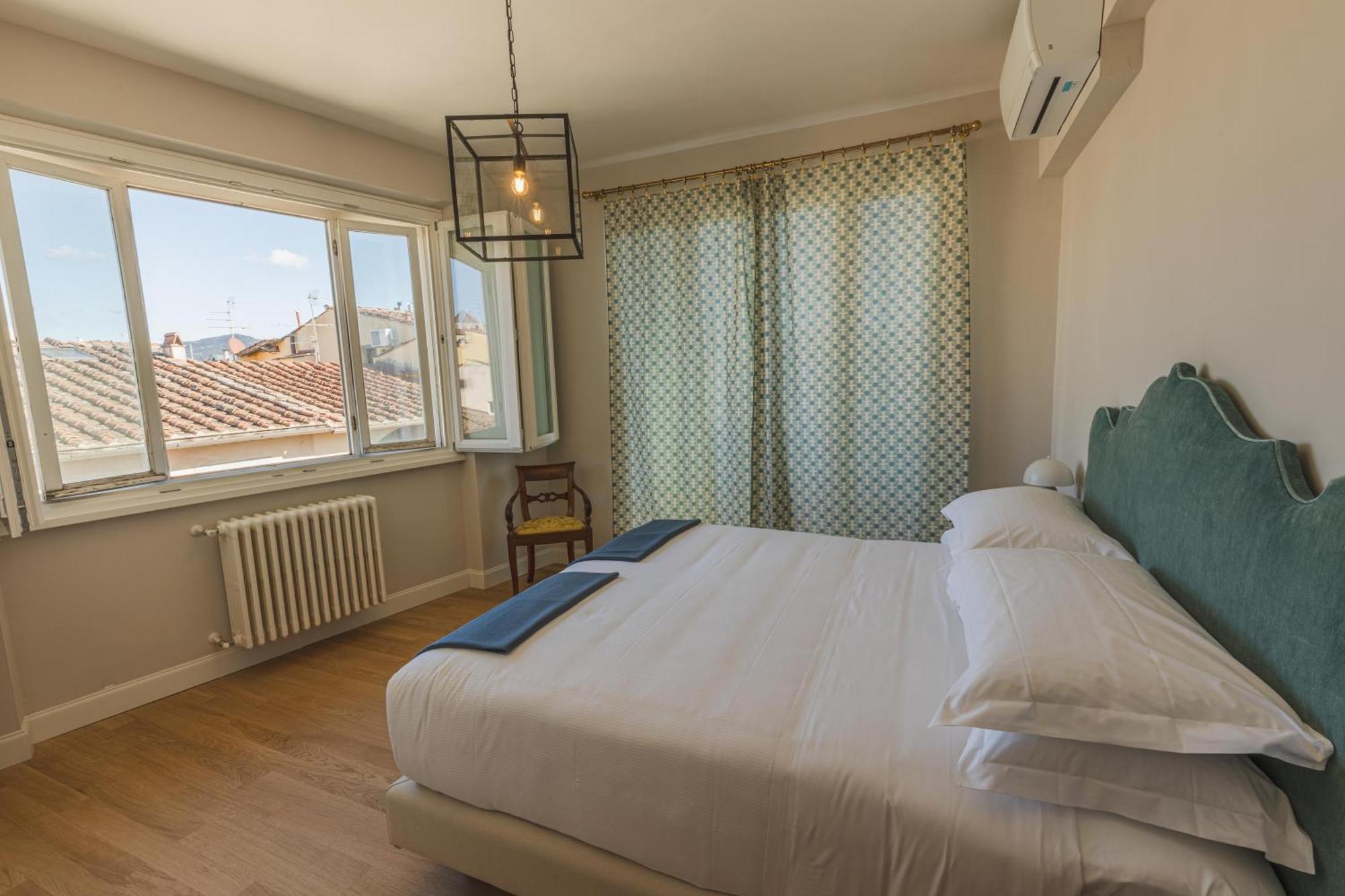 Antica Torre Tornabuoni Bed & Breakfast ฟลอเรนซ์ ภายนอก รูปภาพ
