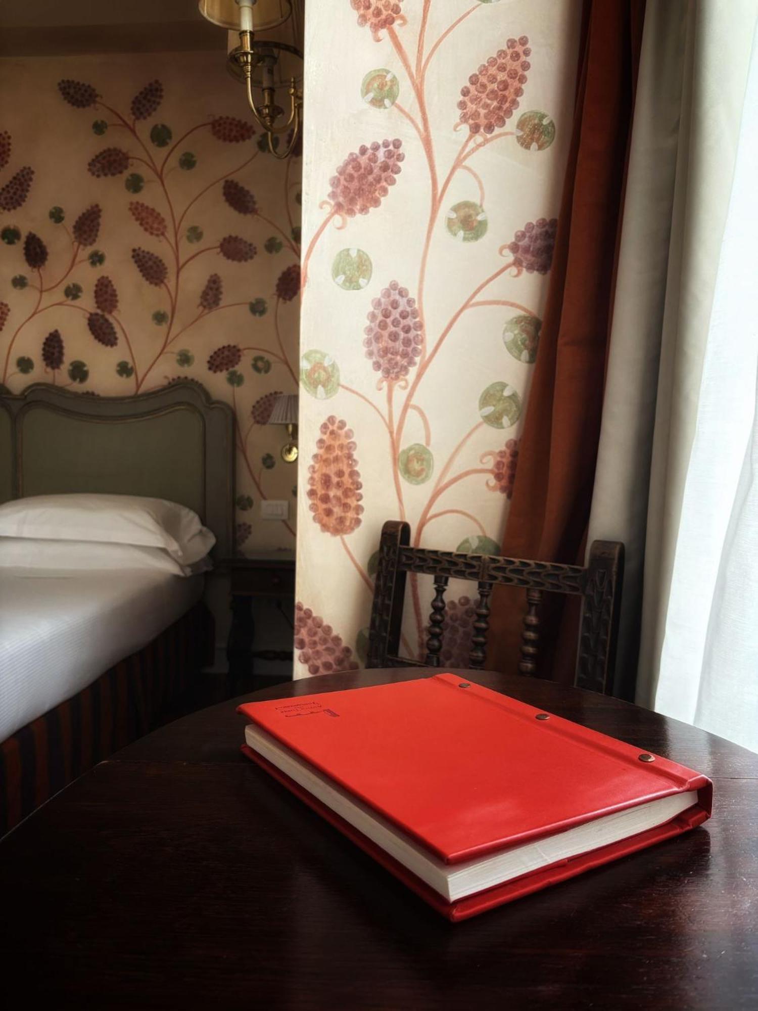 Antica Torre Tornabuoni Bed & Breakfast ฟลอเรนซ์ ภายนอก รูปภาพ