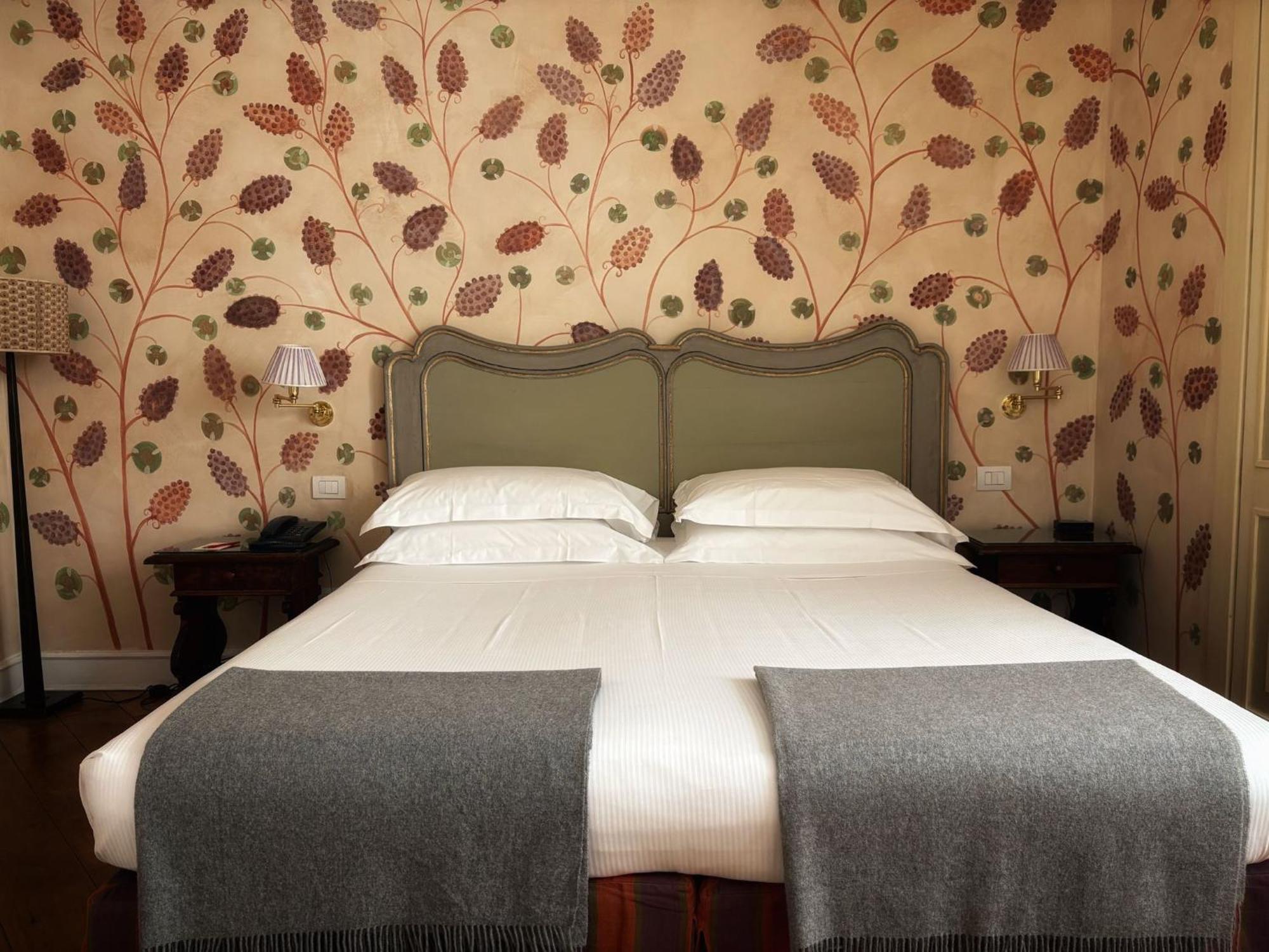 Antica Torre Tornabuoni Bed & Breakfast ฟลอเรนซ์ ภายนอก รูปภาพ