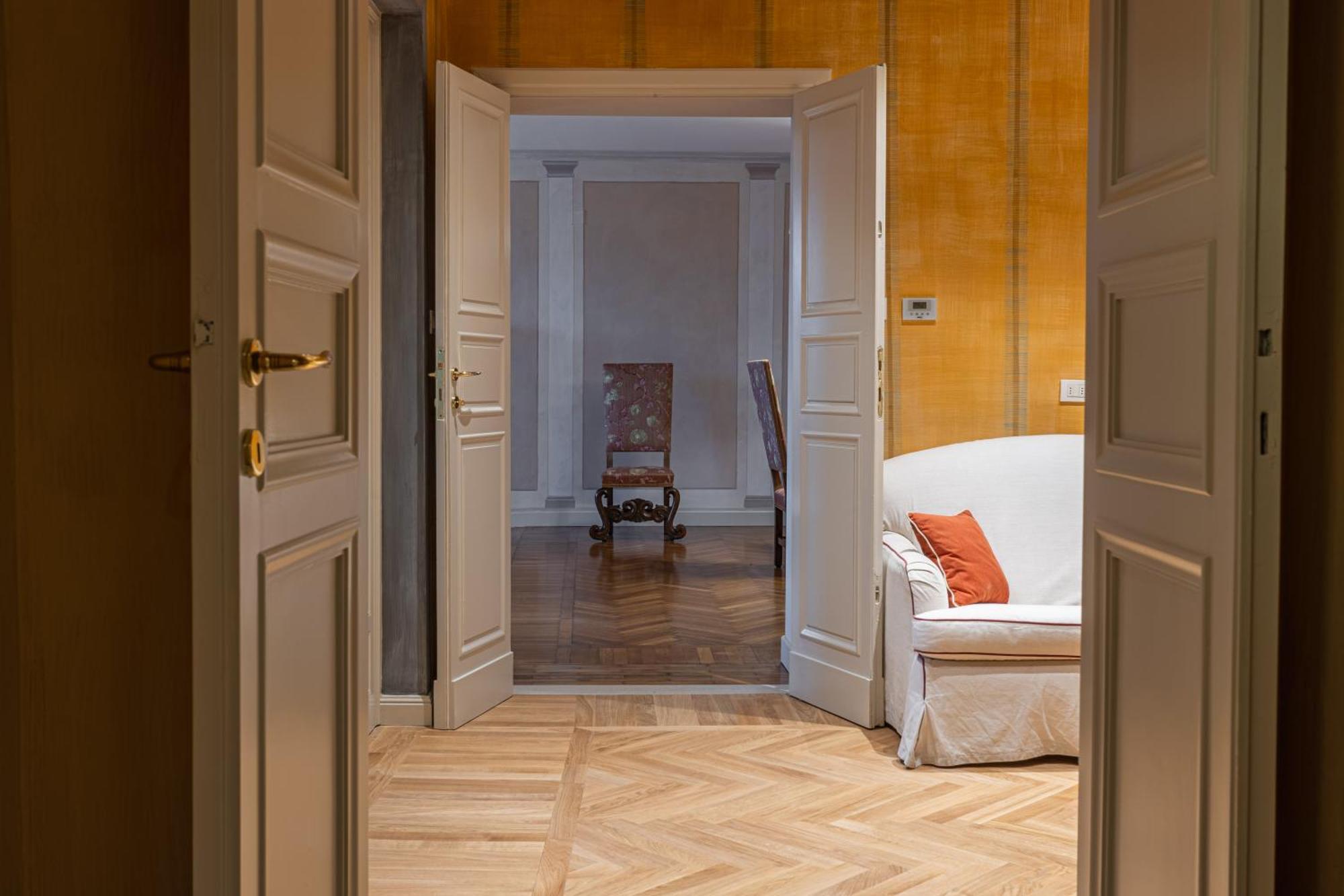 Antica Torre Tornabuoni Bed & Breakfast ฟลอเรนซ์ ภายนอก รูปภาพ