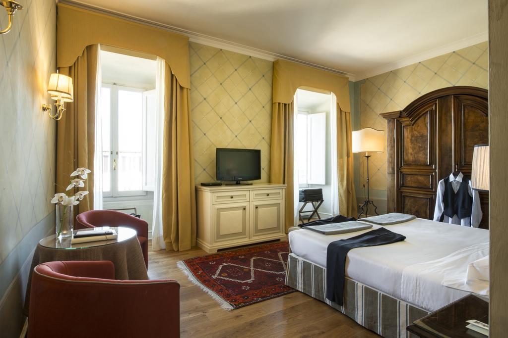 Antica Torre Tornabuoni Bed & Breakfast ฟลอเรนซ์ ภายนอก รูปภาพ