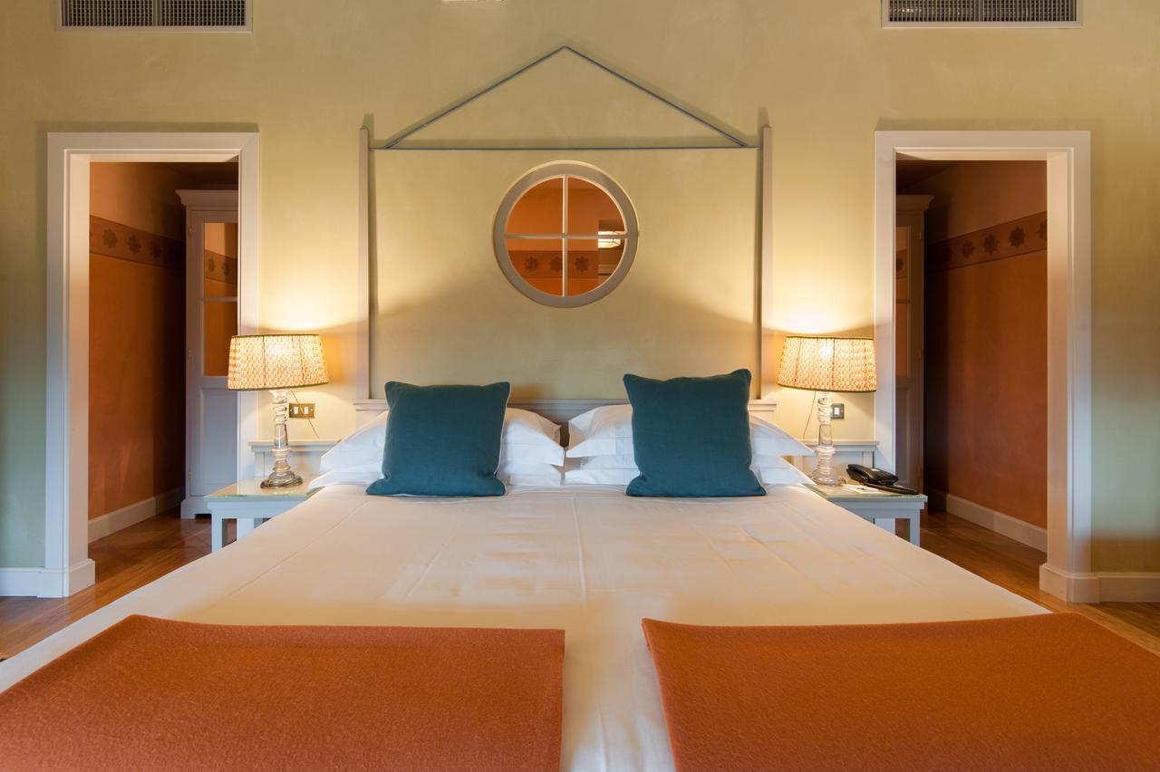 Antica Torre Tornabuoni Bed & Breakfast ฟลอเรนซ์ ภายนอก รูปภาพ